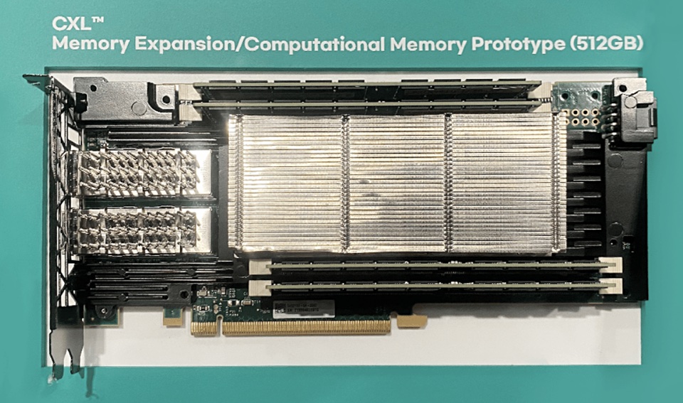 SK hynix computational CXK memory card prototype