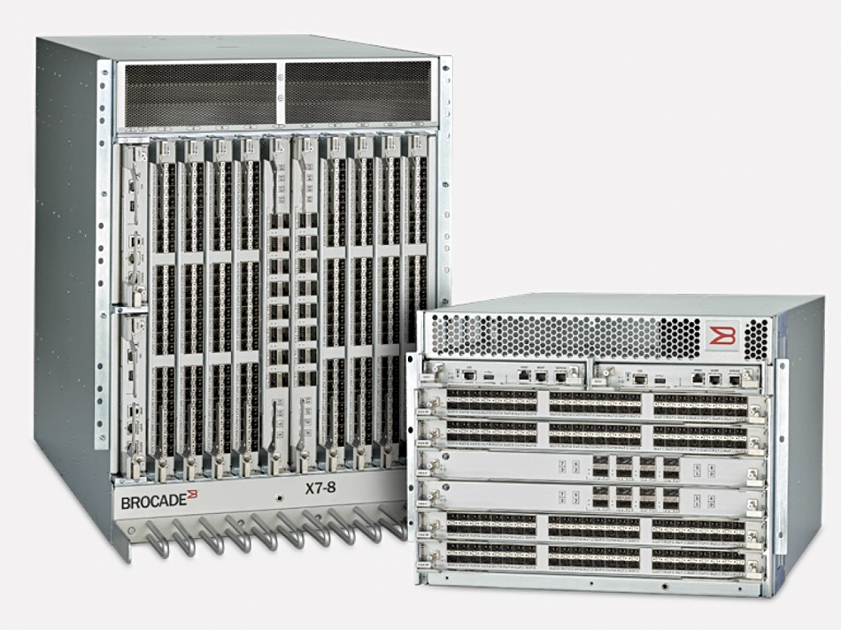 Broadcom Brocade X7-8 and X7-4 Directors in their 14RU and 8RU chassis